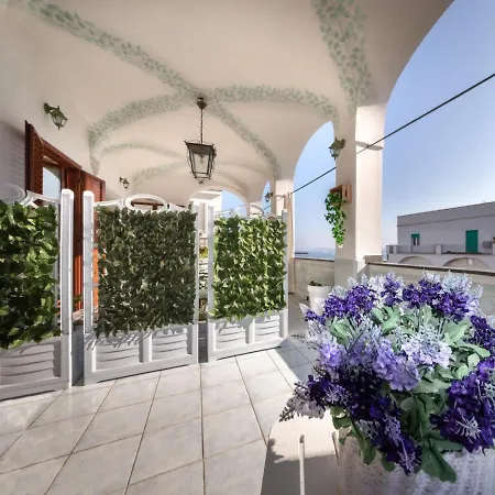 Bed & Breakfast La Finestra Sul Mare *